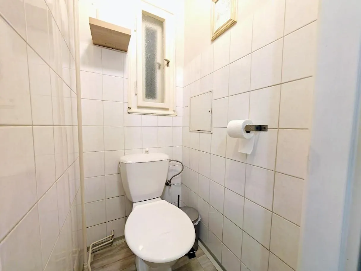 Apartment In Zizkov -201- Prague